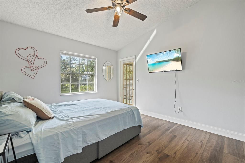 En Venta: $177,900 (2 camas, 2 baños, 1060 Pies cuadrados)