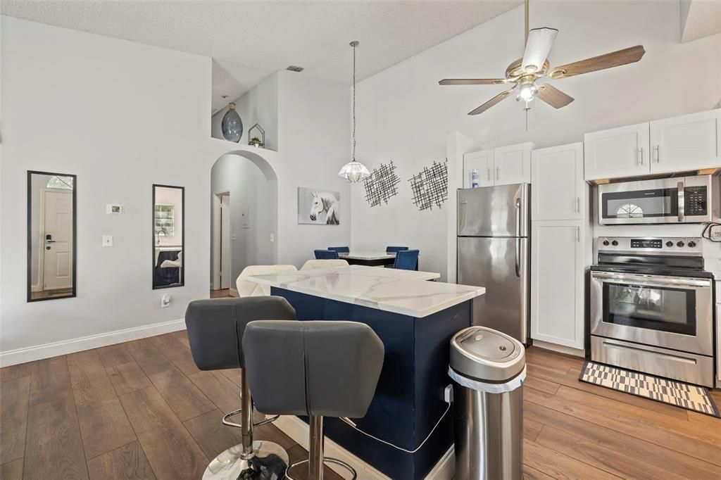 En Venta: $177,900 (2 camas, 2 baños, 1060 Pies cuadrados)