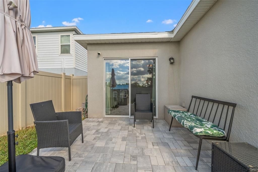 Activo con contrato: $350,000 (3 camas, 2 baños, 1519 Pies cuadrados)