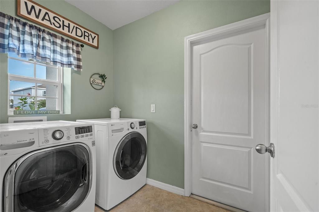 Activo con contrato: $350,000 (3 camas, 2 baños, 1519 Pies cuadrados)