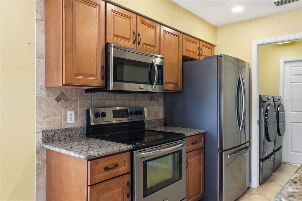 待售: $279,900 (2 贝兹, 2 浴室, 1821 平方英尺)