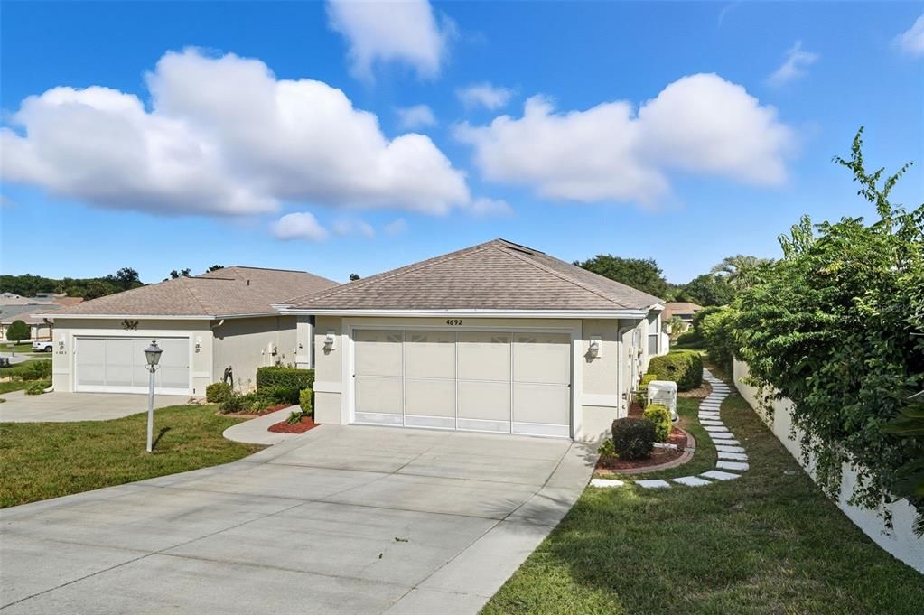 待售: $279,900 (2 贝兹, 2 浴室, 1821 平方英尺)