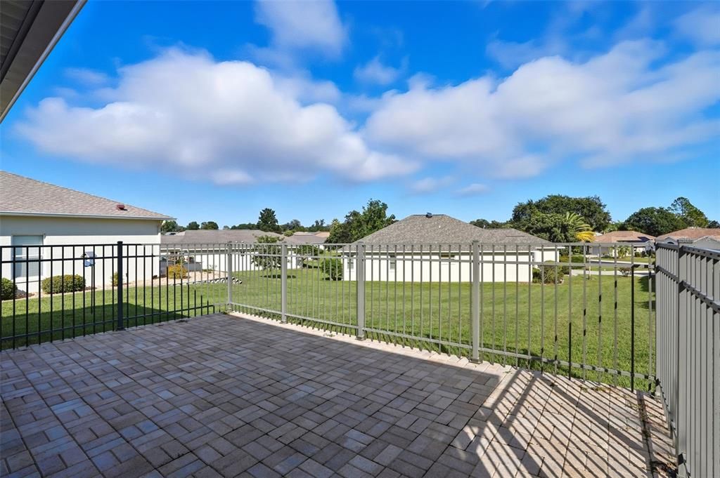 待售: $279,900 (2 贝兹, 2 浴室, 1821 平方英尺)