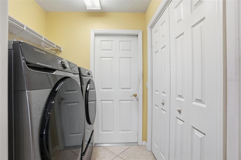 待售: $279,900 (2 贝兹, 2 浴室, 1821 平方英尺)