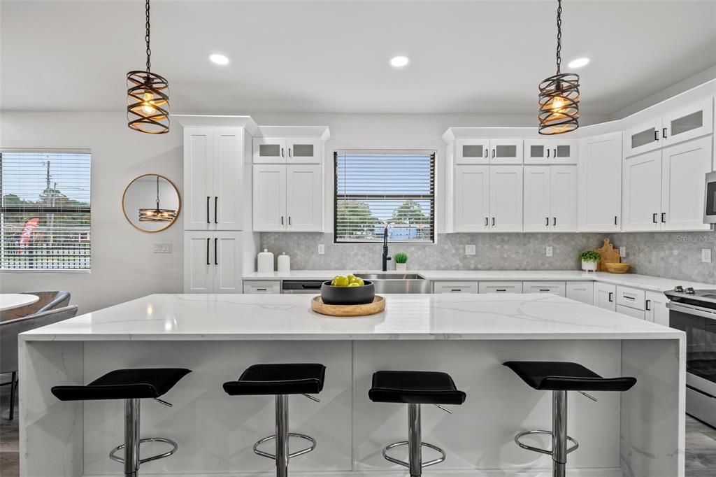 For Sale: $599,999 (3 beds, 2 baths, 2351 Square Feet)