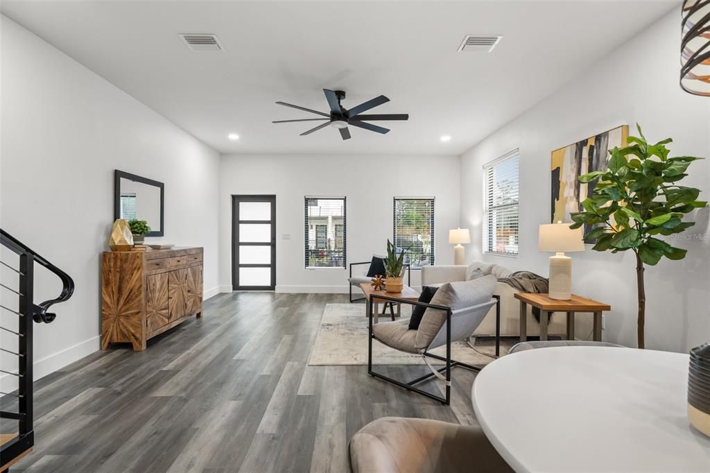 For Sale: $599,999 (3 beds, 2 baths, 2351 Square Feet)