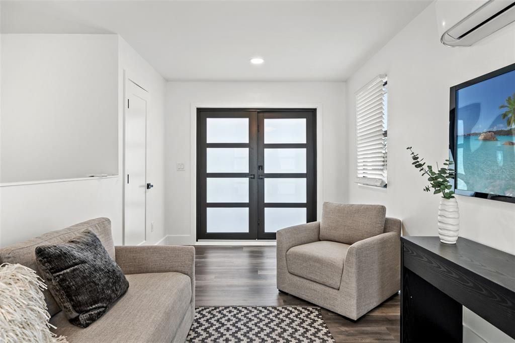 For Sale: $599,999 (3 beds, 2 baths, 2351 Square Feet)