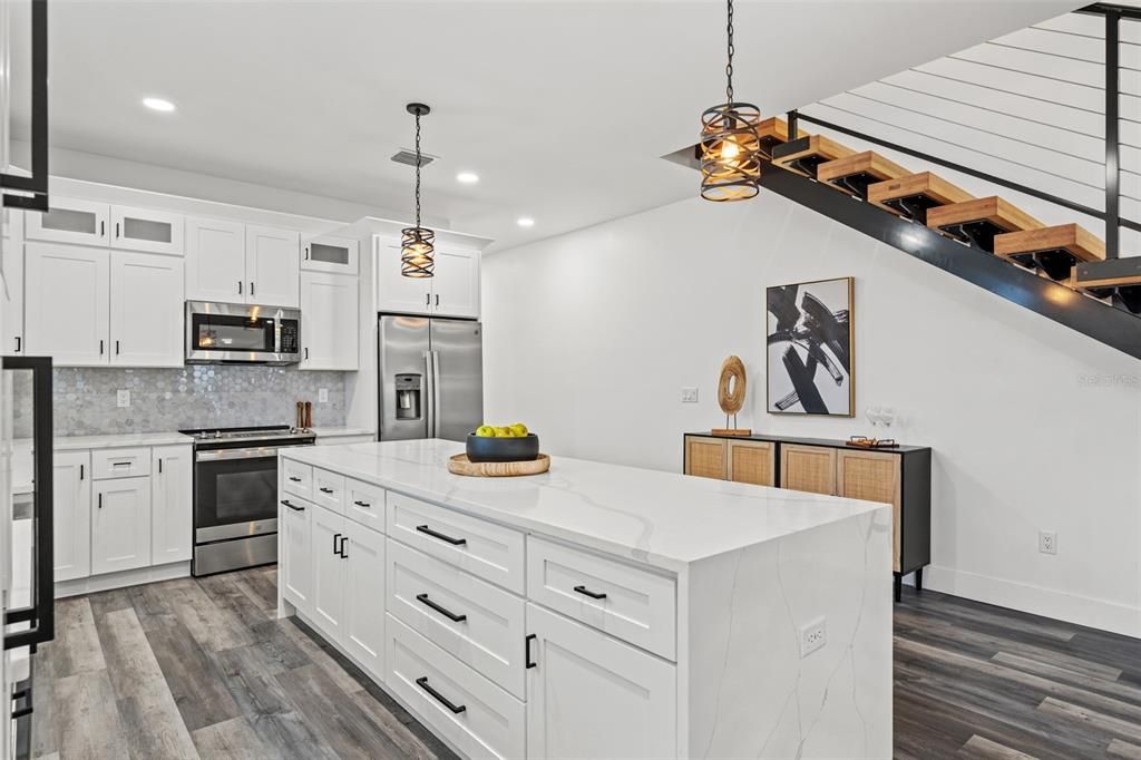 For Sale: $599,999 (3 beds, 2 baths, 2351 Square Feet)