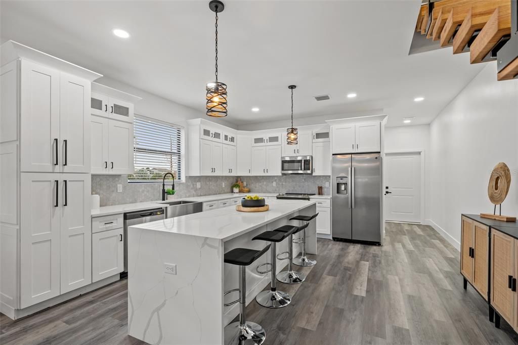 For Sale: $599,999 (3 beds, 2 baths, 2351 Square Feet)