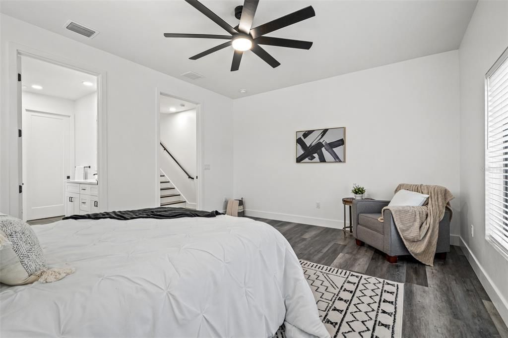 For Sale: $599,999 (3 beds, 2 baths, 2351 Square Feet)