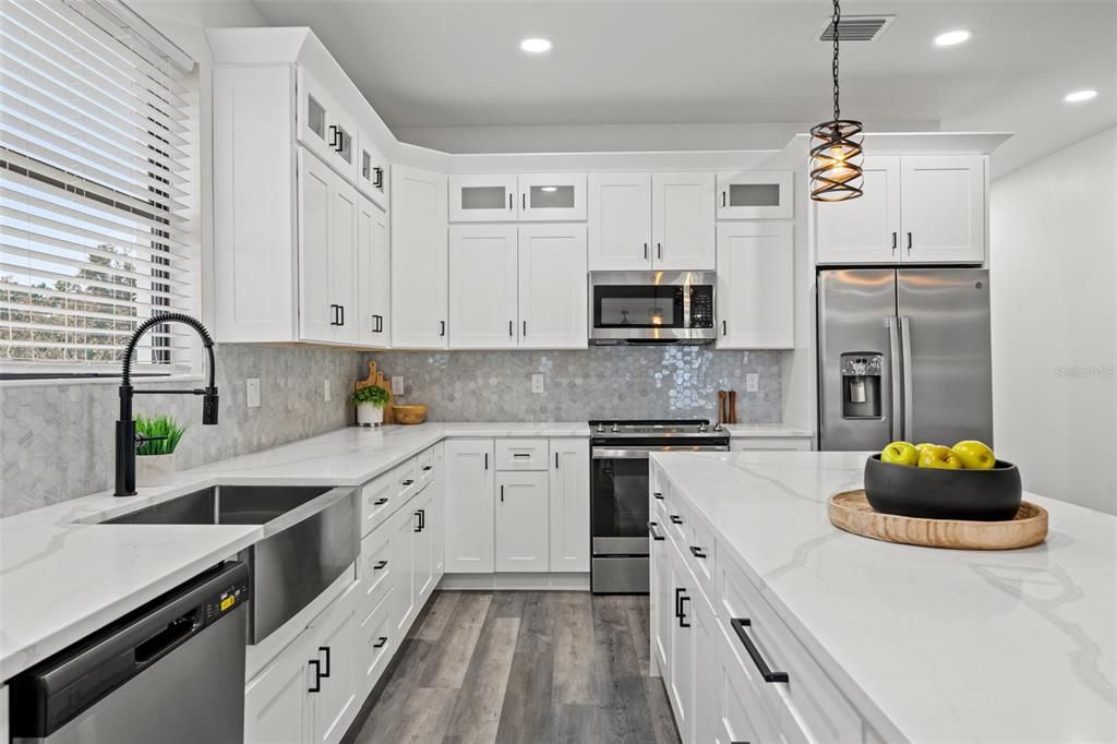 For Sale: $599,999 (3 beds, 2 baths, 2351 Square Feet)