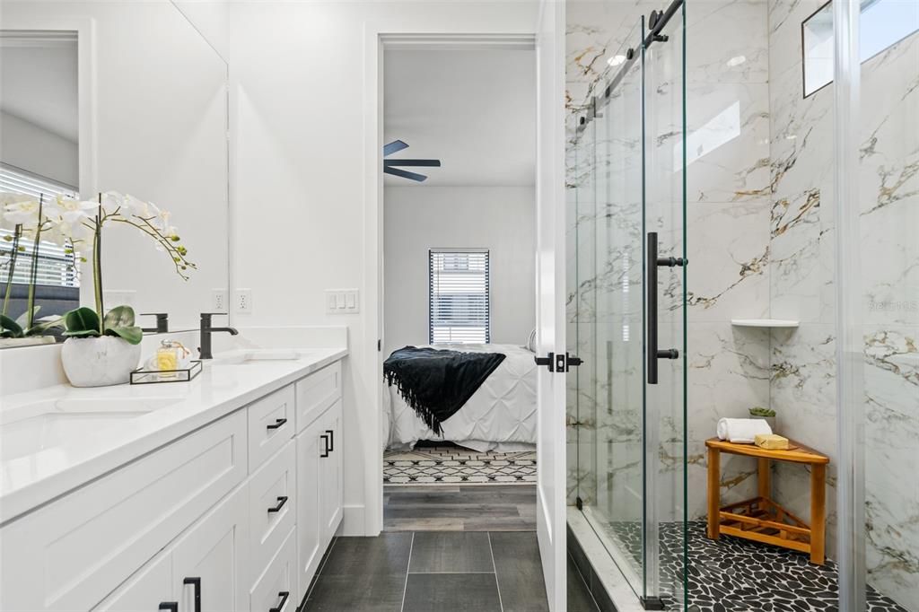 For Sale: $599,999 (3 beds, 2 baths, 2351 Square Feet)