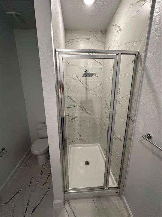 Под контрактом: $419,990 (5 спален, 4 ванн, 2020 Квадратных фут)