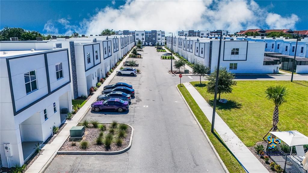 Под контрактом: $419,990 (5 спален, 4 ванн, 2020 Квадратных фут)