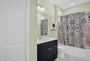 合同活跃: $629,000 (2 贝兹, 2 浴室, 2067 平方英尺)