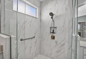 合同活跃: $629,000 (2 贝兹, 2 浴室, 2067 平方英尺)