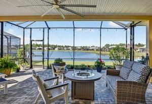 合同活跃: $629,000 (2 贝兹, 2 浴室, 2067 平方英尺)