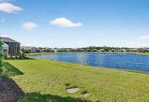 合同活跃: $629,000 (2 贝兹, 2 浴室, 2067 平方英尺)