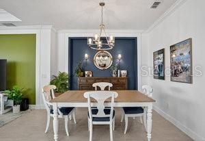 合同活跃: $629,000 (2 贝兹, 2 浴室, 2067 平方英尺)