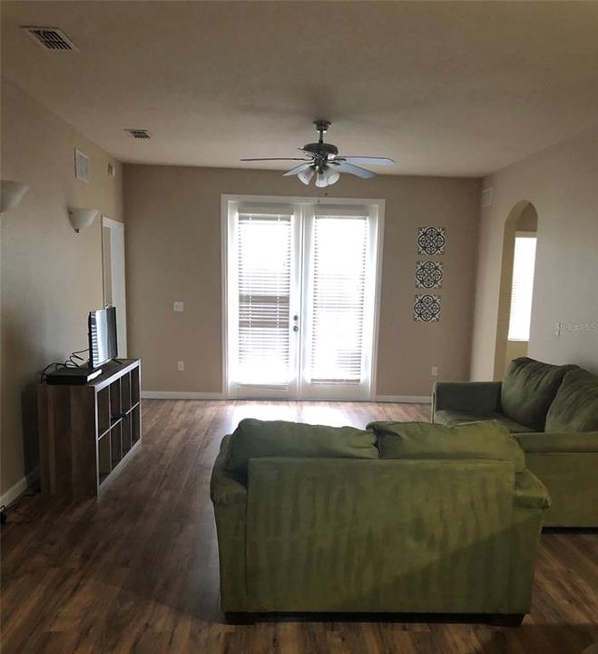 На продажу: $255,000 (3 спален, 2 ванн, 1495 Квадратных фут)