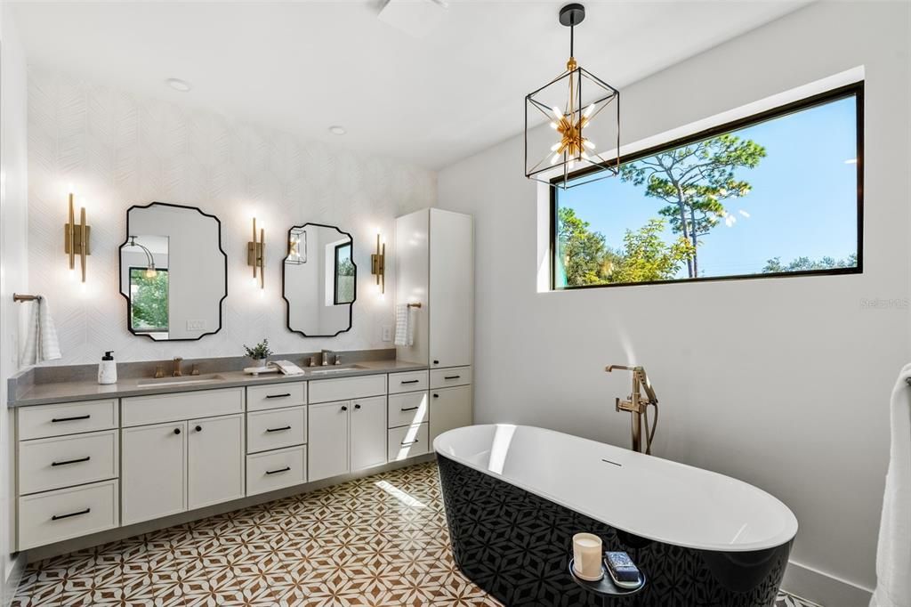 For Sale: $1,395,000 (4 beds, 3 baths, 3034 Square Feet)