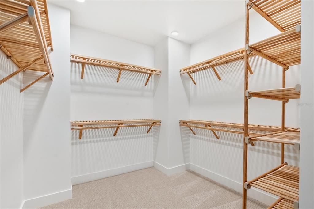 For Sale: $1,395,000 (4 beds, 3 baths, 3034 Square Feet)