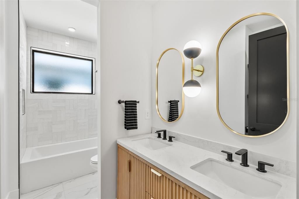 For Sale: $1,395,000 (4 beds, 3 baths, 3034 Square Feet)