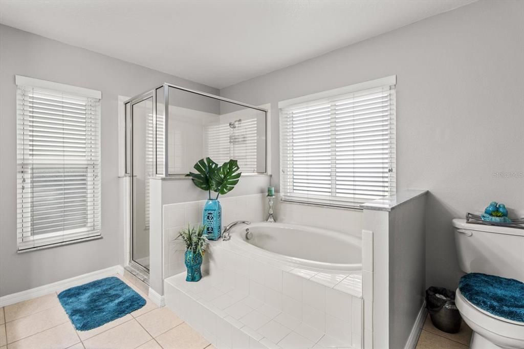 Activo con contrato: $397,000 (5 camas, 3 baños, 2674 Pies cuadrados)