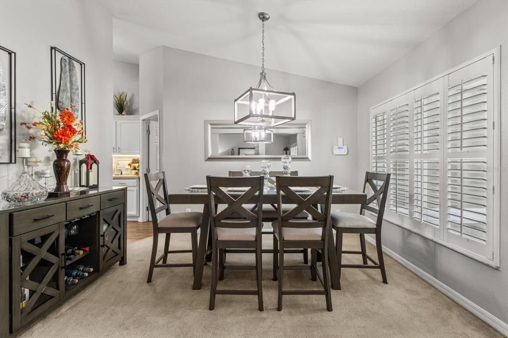 Activo con contrato: $397,000 (5 camas, 3 baños, 2674 Pies cuadrados)