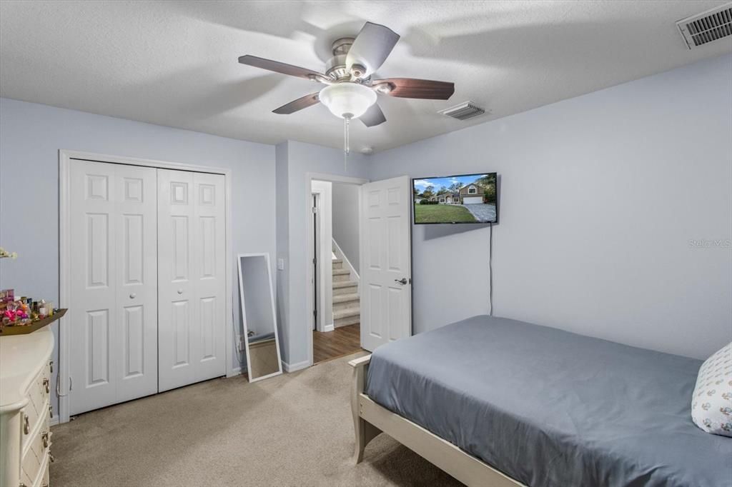 Activo con contrato: $397,000 (5 camas, 3 baños, 2674 Pies cuadrados)