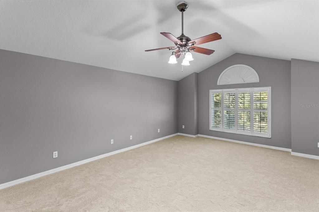 Activo con contrato: $397,000 (5 camas, 3 baños, 2674 Pies cuadrados)