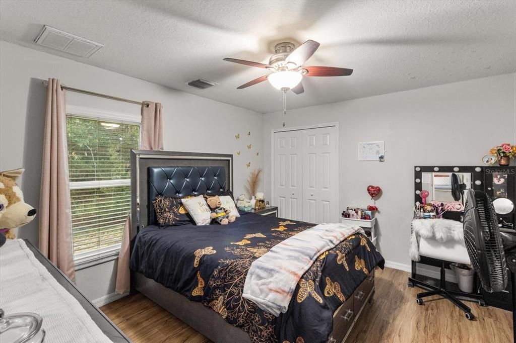 Activo con contrato: $397,000 (5 camas, 3 baños, 2674 Pies cuadrados)