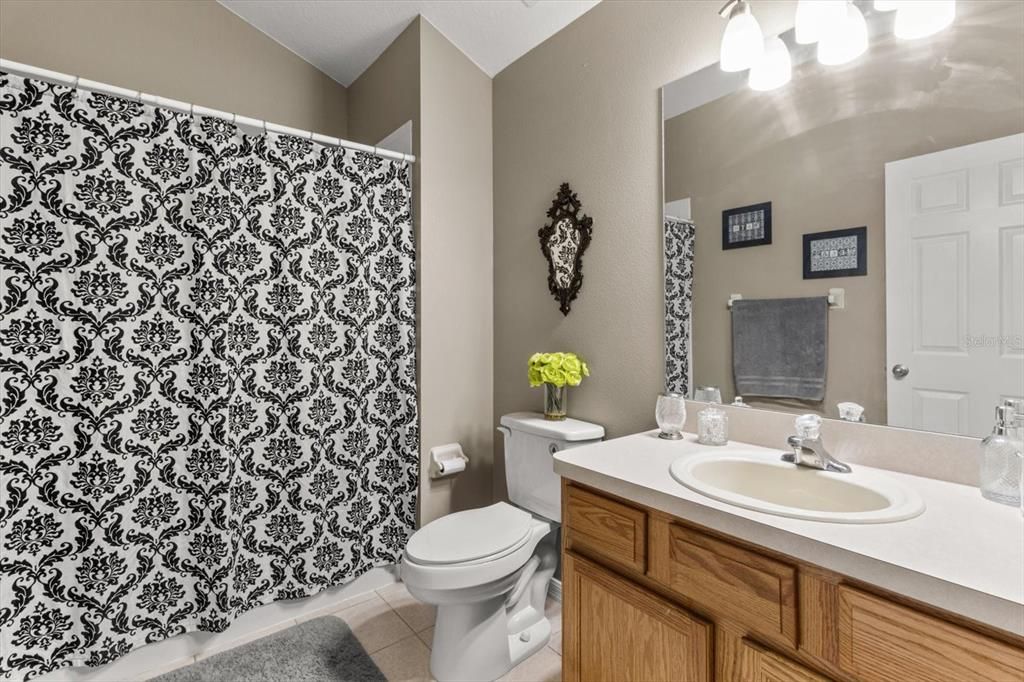 Activo con contrato: $397,000 (5 camas, 3 baños, 2674 Pies cuadrados)