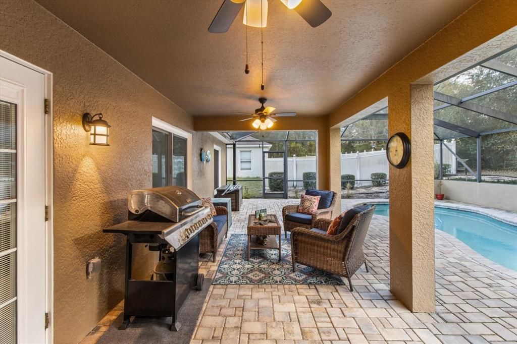 Activo con contrato: $397,000 (5 camas, 3 baños, 2674 Pies cuadrados)