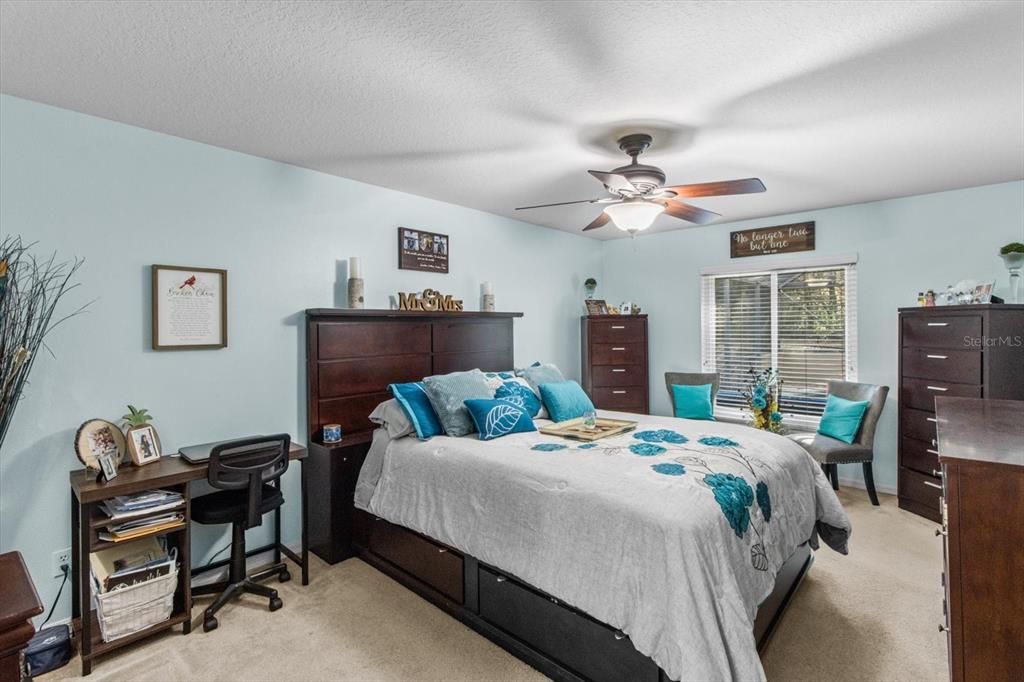 Activo con contrato: $397,000 (5 camas, 3 baños, 2674 Pies cuadrados)