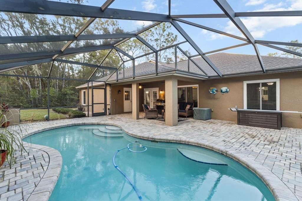 Activo con contrato: $397,000 (5 camas, 3 baños, 2674 Pies cuadrados)