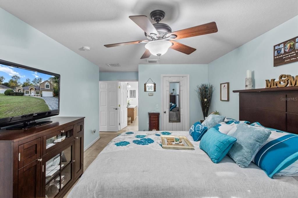 Activo con contrato: $397,000 (5 camas, 3 baños, 2674 Pies cuadrados)