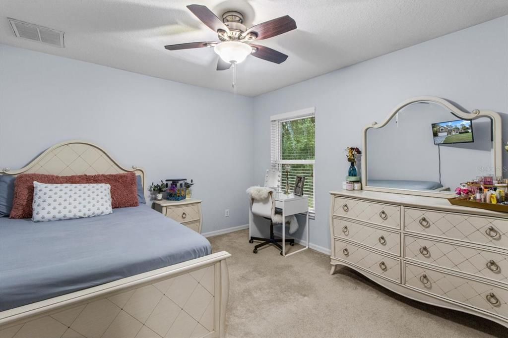 Activo con contrato: $397,000 (5 camas, 3 baños, 2674 Pies cuadrados)