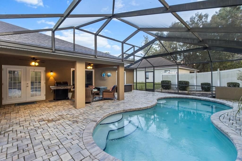 Activo con contrato: $397,000 (5 camas, 3 baños, 2674 Pies cuadrados)