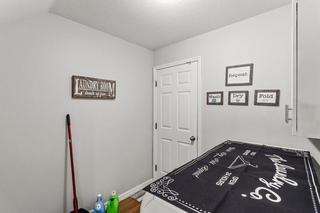 Activo con contrato: $397,000 (5 camas, 3 baños, 2674 Pies cuadrados)