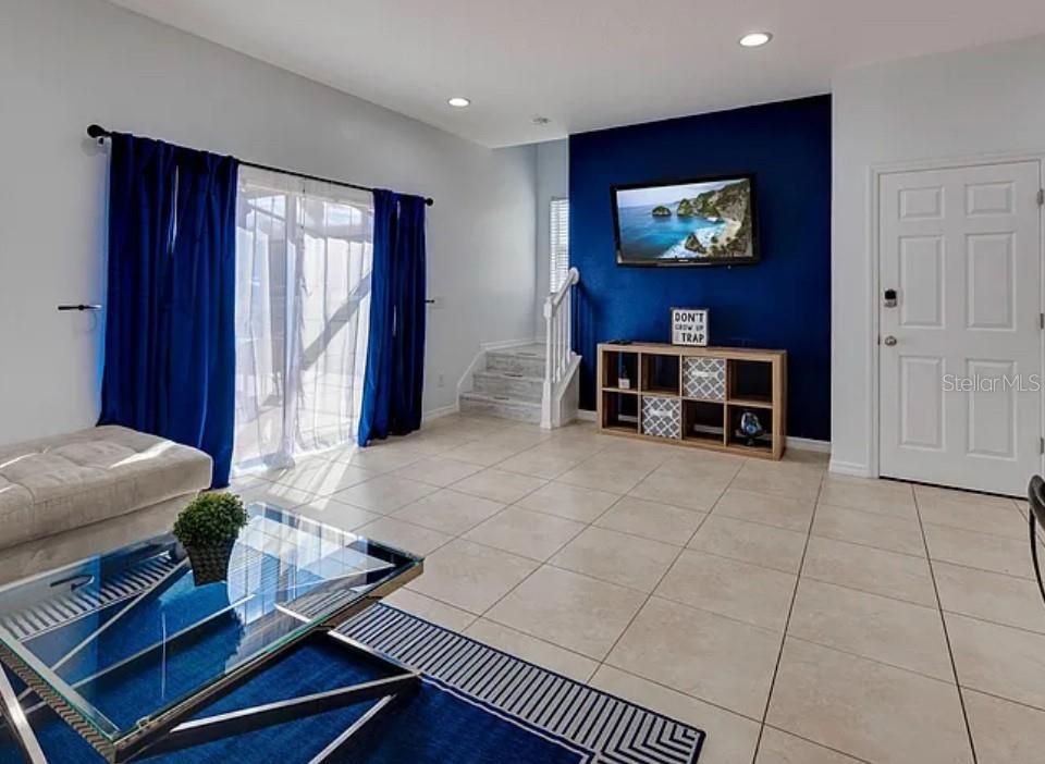 出租: $2,400 (3 贝兹, 2 浴室, 1470 平方英尺)