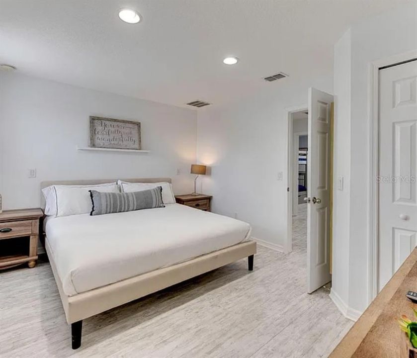 出租: $2,400 (3 贝兹, 2 浴室, 1470 平方英尺)