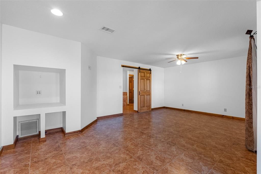 На продажу: $1,990,000 (6 спален, 5 ванн, 4227 Квадратных фут)