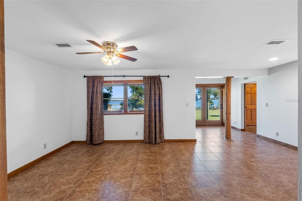 На продажу: $1,990,000 (6 спален, 5 ванн, 4227 Квадратных фут)