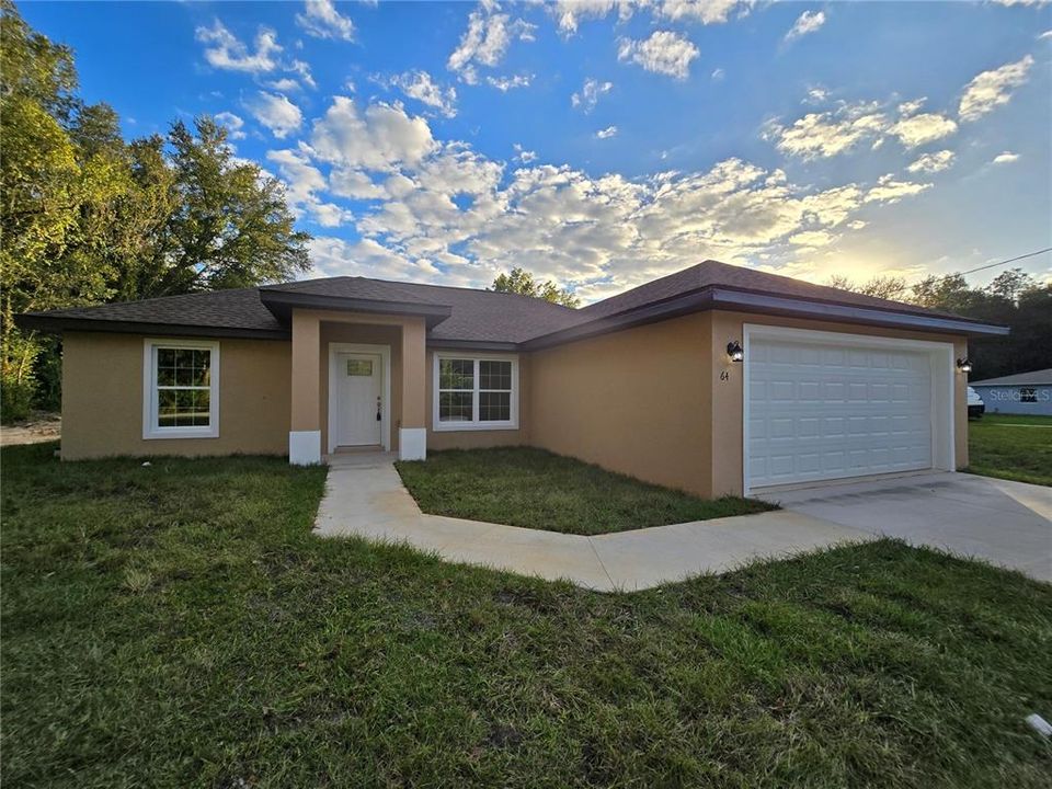 Active With Contract: $255,000 (3 beds, 2 baths, 1380 Square Feet)