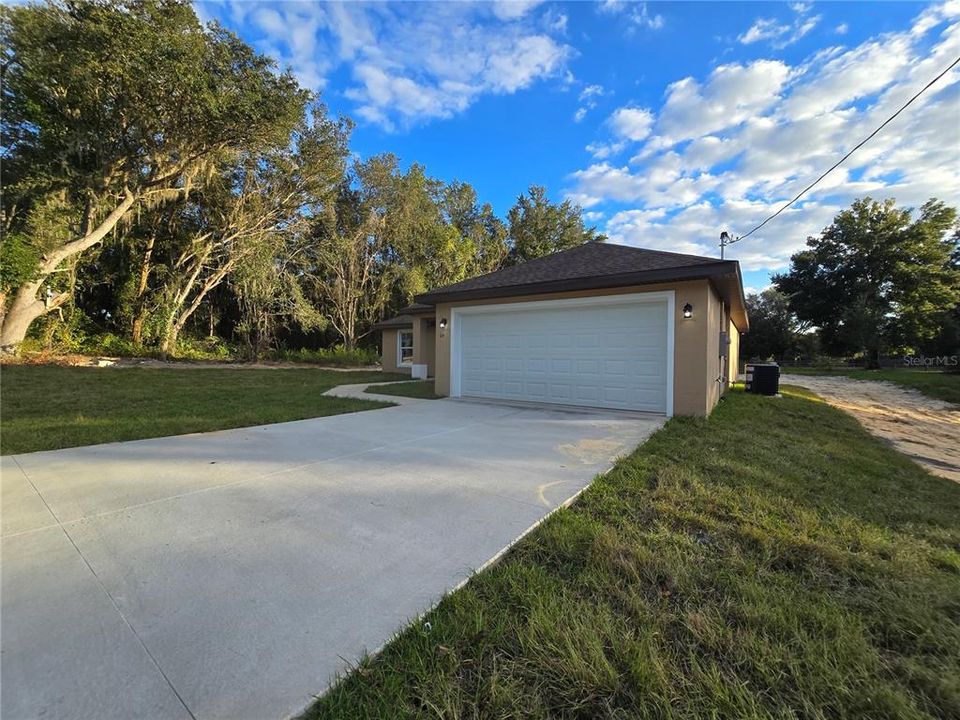 Active With Contract: $255,000 (3 beds, 2 baths, 1380 Square Feet)