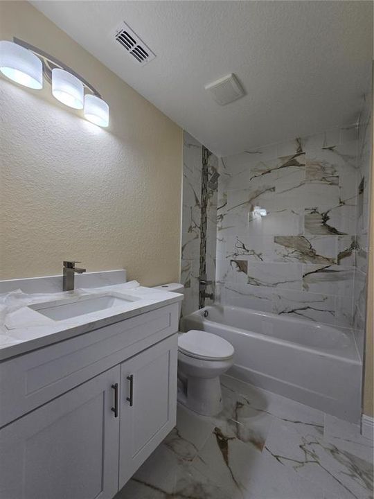 Active With Contract: $255,000 (3 beds, 2 baths, 1380 Square Feet)