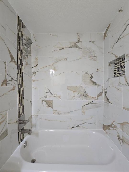 Active With Contract: $255,000 (3 beds, 2 baths, 1380 Square Feet)