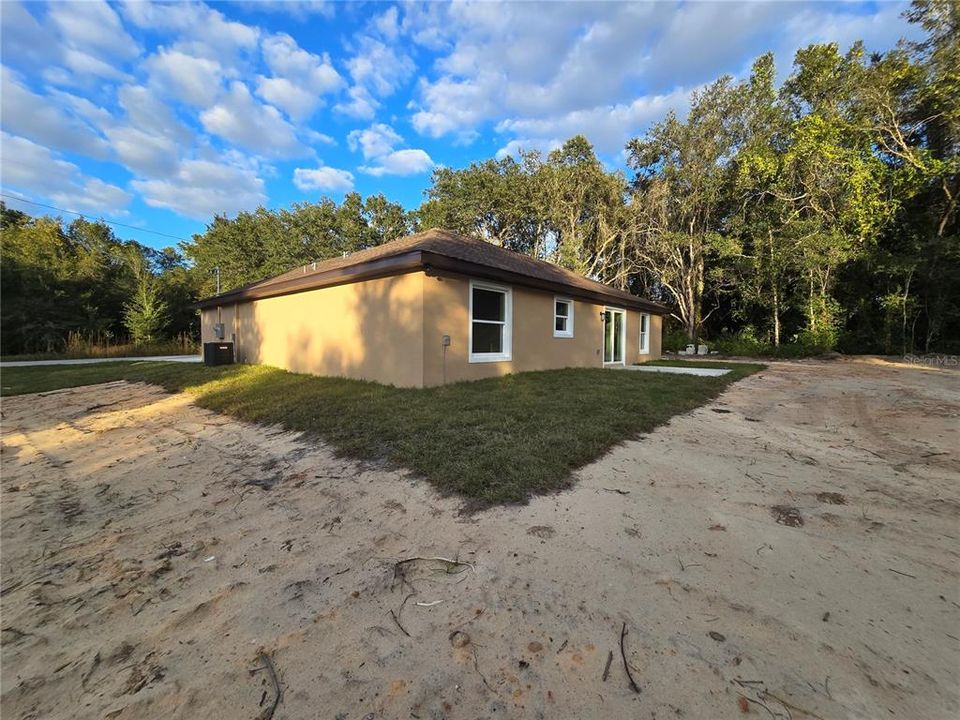 Active With Contract: $255,000 (3 beds, 2 baths, 1380 Square Feet)