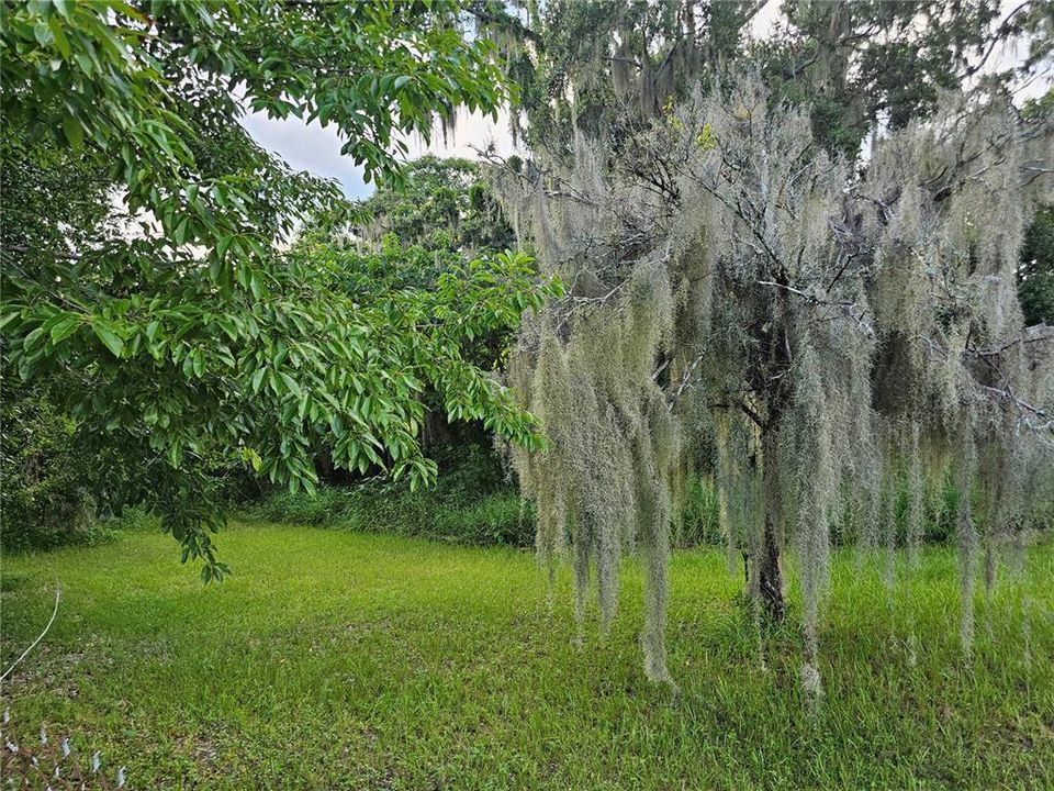 合同活跃: $144,080 (2 贝兹, 1 浴室, 959 平方英尺)